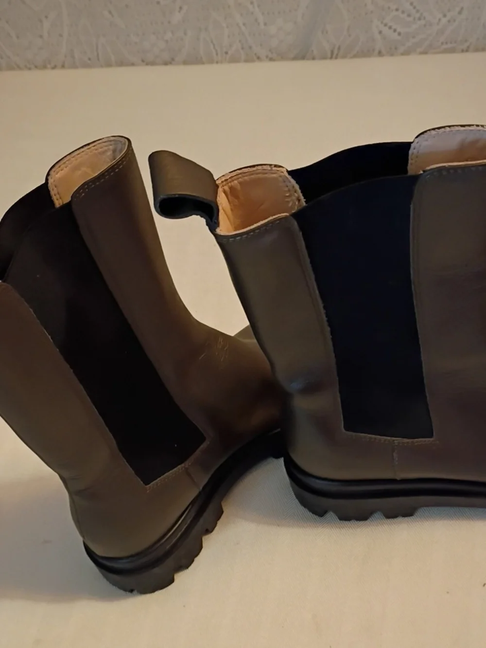 Banana Republic Boots 8